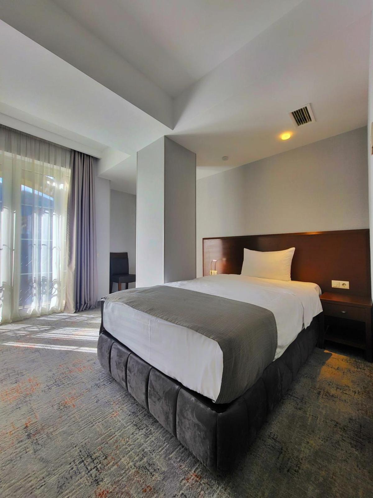 A5 Hotel ティビリシ エクステリア 写真