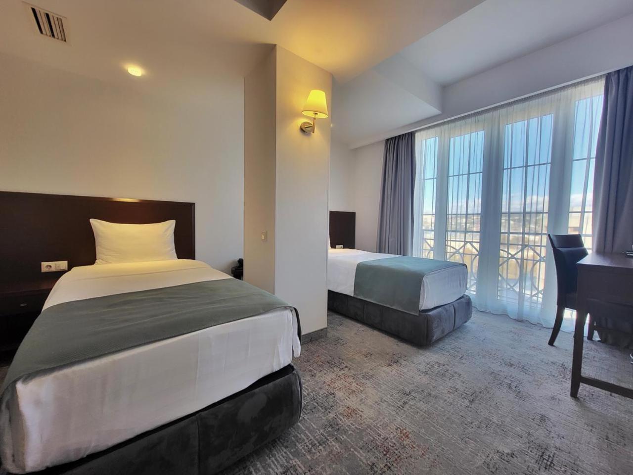 A5 Hotel ティビリシ エクステリア 写真